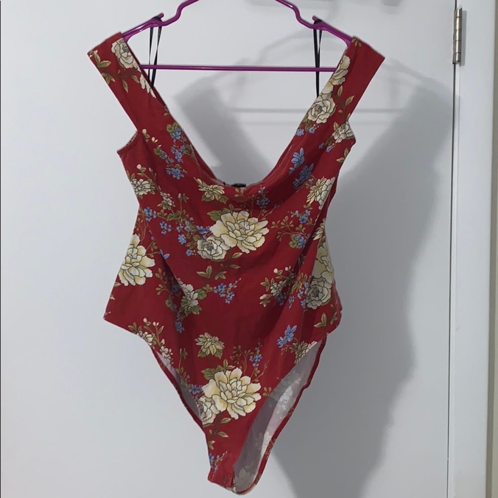 Floral Bodysuit!🌺